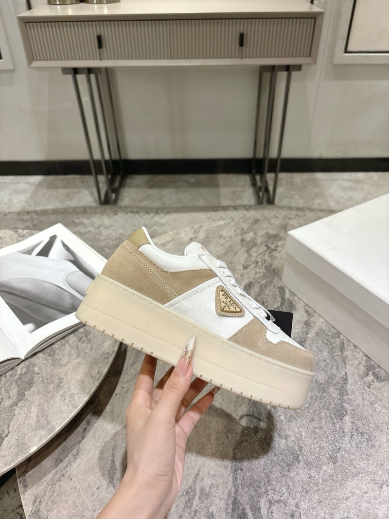 Pra*a sneakers